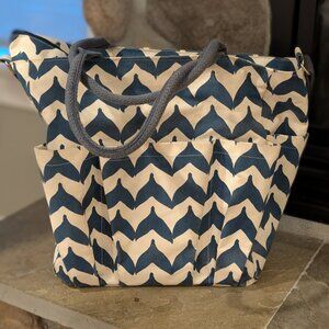 Whale Tail travel bag